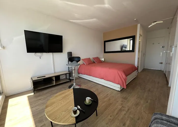 4 Personnes Cap D'agde Naturisme Cn060-e30 *